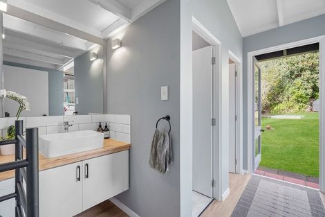 Photo of property in 3428 Pourerere Beach Road, Pourerere, Omakere, 4271