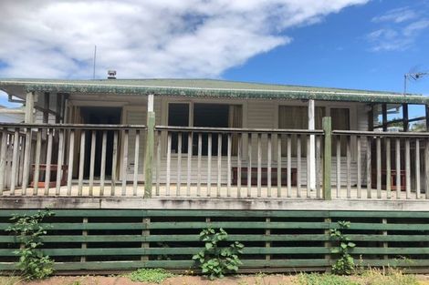 Photo of property in 3 Waverley Avenue, Glenfield, Auckland, 0629