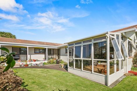 Photo of property in 53 Mcfarlane Street, Oakura, 4314