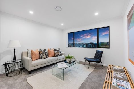 Photo of property in 17 Pakirikiri Street, Long Bay, Auckland, 0630