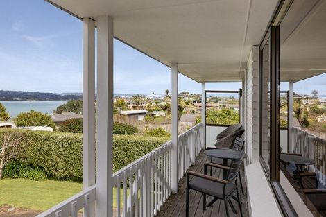 Photo of property in 103 Harbour View Road, Omokoroa, 3114