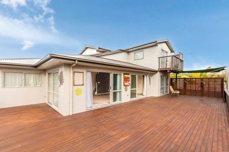 Photo of property in 13a Cambridge Terrace, Taradale, Napier, 4112
