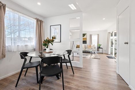 Photo of property in 1/5 Myna Place, Weymouth, Auckland, 2103