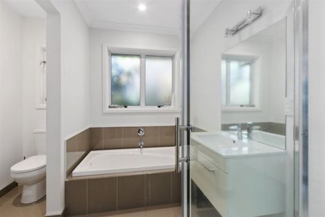 Photo of property in 54 Balrudry Street, Avonhead, Christchurch, 8042