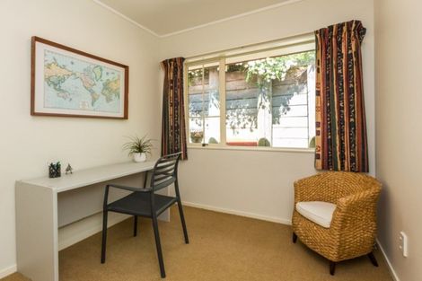 Photo of property in 6a Busby Place, Havelock North, 4130