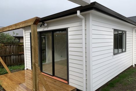 Photo of property in 5 Tawa Road, Te Atatu Peninsula, Auckland, 0610