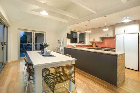 Photo of property in 10a Trevor Terrace, Paremata, Porirua, 5024