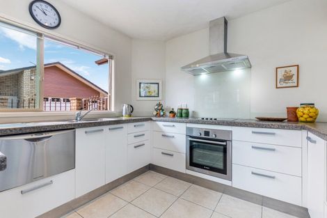 Photo of property in 2b Bledisloe Court, Pukekohe, 2120