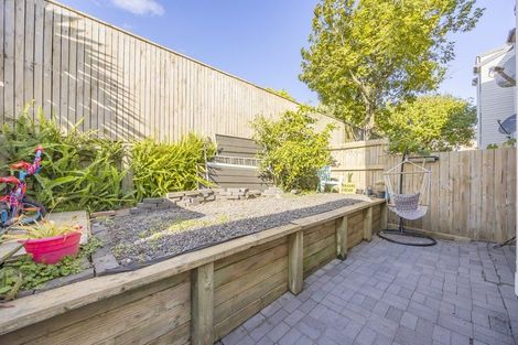 Photo of property in 7 Barnea Circle, Glen Eden, Auckland, 0602