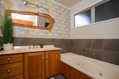 Photo of property in 15 Madden Place, Solway, Masterton, 5810