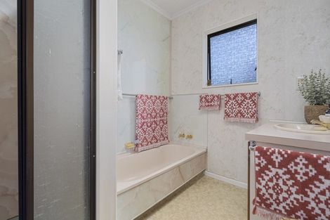 Photo of property in 3 Webster Street, Westown, New Plymouth, 4310