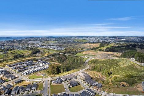 Photo of property in 47 Kikorangi Drive, Wainui, 0992