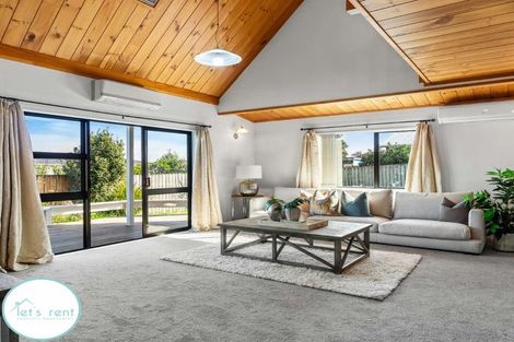 Photo of property in 2/11 Nelson Street, Papakura, 2110