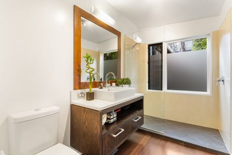 Photo of property in 2/7 Sentinel Road, Herne Bay, Auckland, 1011