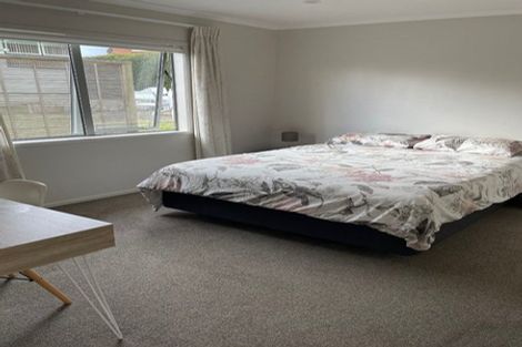 Photo of property in 38 Powrie Street, Glenfield, Auckland, 0629