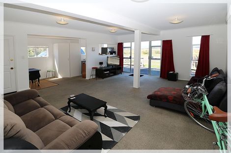 Photo of property in 67 Hartley Street, Foxton Beach, Foxton, 4815