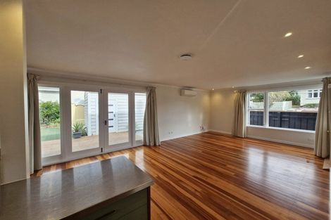 Photo of property in 1 Burrows Avenue, Karori, Wellington, 6012