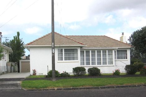 Photo of property in 13 Challinor Crescent, Mount Albert, Auckland, 1025