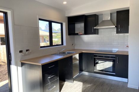 Photo of property in 13 Gilbass Avenue, Hamilton Lake, Hamilton, 3204