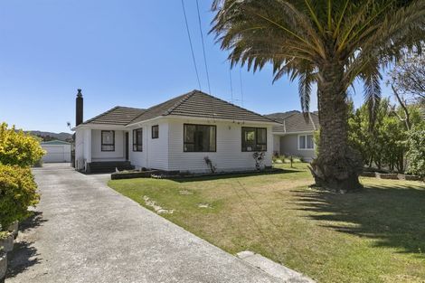 Photo of property in 23 Hinau Grove, Wainuiomata, Lower Hutt, 5014