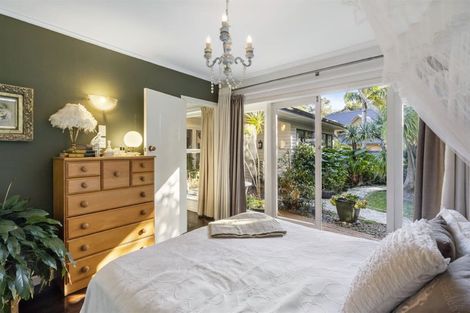 Photo of property in 1/37 Wolsley Avenue, Milford, Auckland, 0620