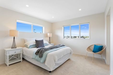 Photo of property in 32 Riria Crescent, Takanini, 2112