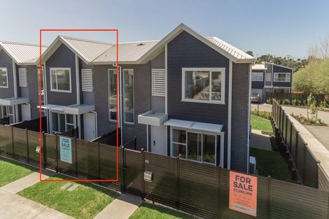 Photo of property in 44 Karepiro Drive, Stanmore Bay, Whangaparaoa, 0932