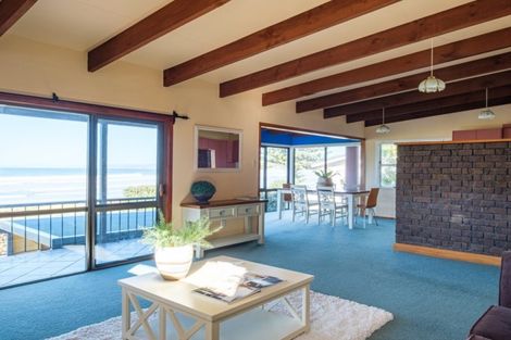 Photo of property in 15 Makorori Beach Road, Makorori, Gisborne, 4073