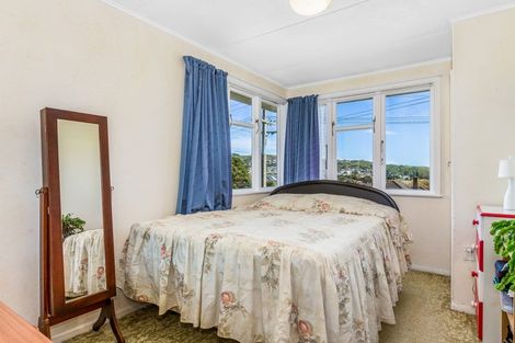 Photo of property in 30 Chaffey Crescent, Titahi Bay, Porirua, 5022