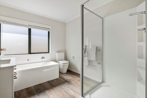 Photo of property in 11 Kahuparere Crescent, Pyes Pa, Tauranga, 3112