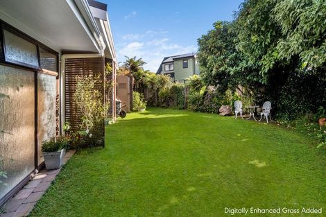 Photo of property in 2 Exeter Place, Tihiotonga, Rotorua, 3015