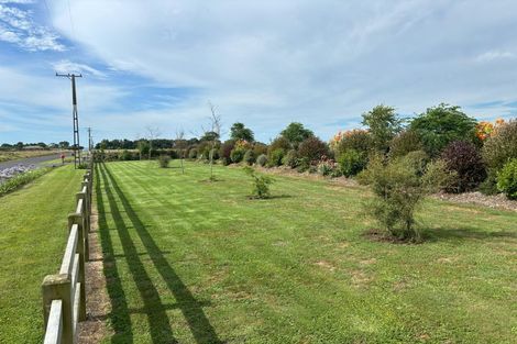 Photo of property in 60 Turangi Road, Motunui, Waitara, 4383