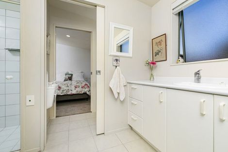 Photo of property in 9/34 Waipuia Place, Greenhithe, Auckland, 0632