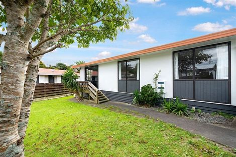 Photo of property in 2/76 Parrs Cross Road, Henderson, Auckland, 0612