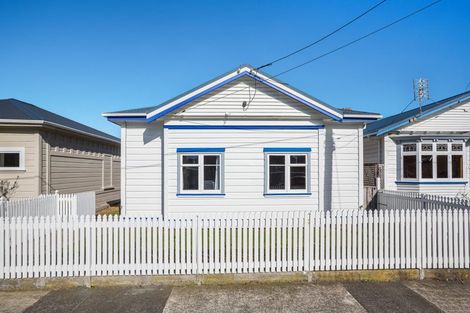 Photo of property in 39 Humber Street, Island Bay, Wellington, 6023