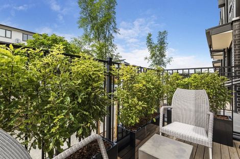 Photo of property in 2/19 Windlass Street, Long Bay, Auckland, 0630