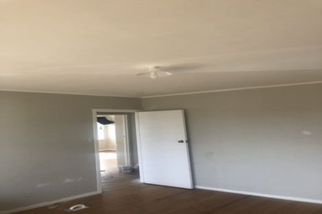 Photo of property in 1/33 Roberts Road, Glenfield, Auckland, 0629