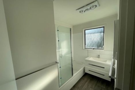 Photo of property in 2/63 Archmillen Avenue, Pakuranga Heights, Auckland, 2010