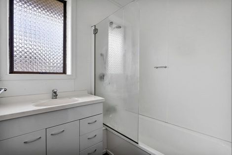 Photo of property in 72 Reid Avenue, Hawera, 4610