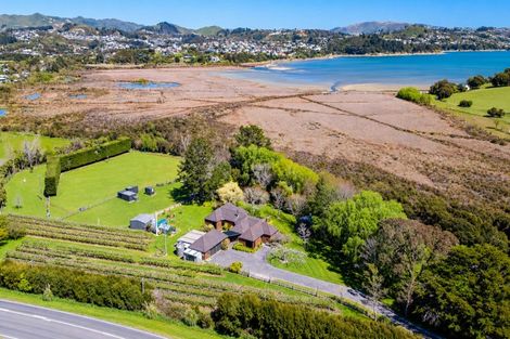 Photo of property in 119 Paekakariki Hill Road, Pauatahanui, Porirua, 5381