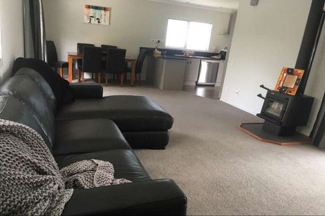 Photo of property in 22 Ogilvie Road, Kinloch, Taupo, 3377