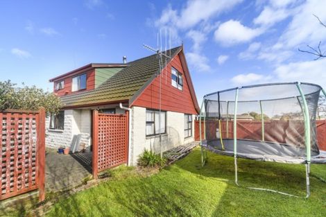 Photo of property in 46 Acacia Street, Kelvin Grove, Palmerston North, 4414