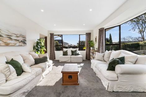 Photo of property in 8 Oldham Crescent, Halswell, Christchurch, 8025