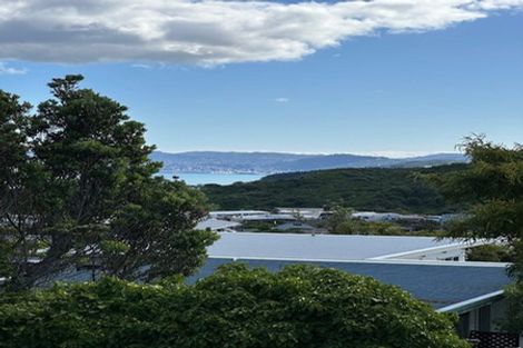 Photo of property in 6 Wisteria Grove, Maungaraki, Lower Hutt, 5010