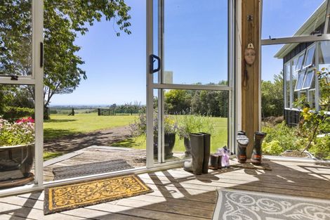 Photo of property in 804 Egmont Road, Hillsborough, New Plymouth, 4372