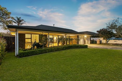 Photo of property in 7 Zenith Place, Conifer Grove, Takanini, 2112