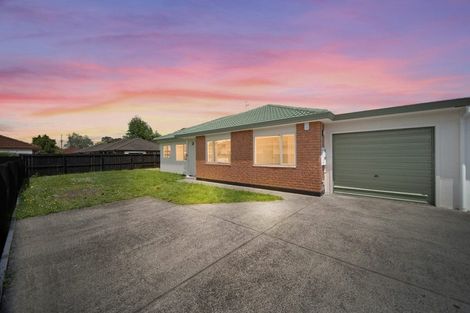 Photo of property in 8a Margarita Rise, Pukekohe, 2120