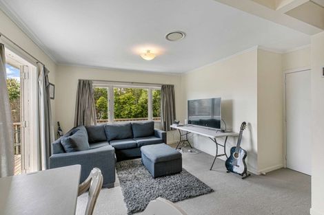 Photo of property in 3b Gazelle Avenue, Beach Haven, Auckland, 0626