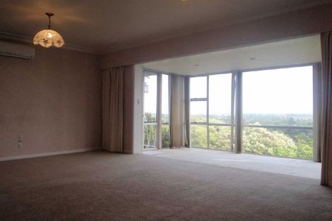 Photo of property in 1/15 Karitane Drive, Cashmere, Christchurch, 8022