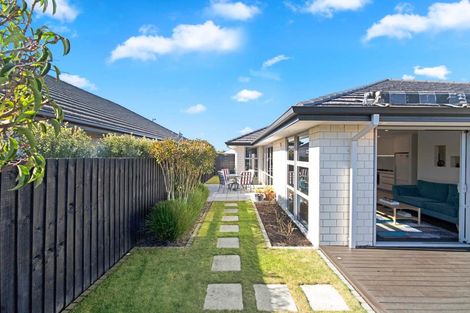 Photo of property in 16 Whitau Place, Marshland, Christchurch, 8083